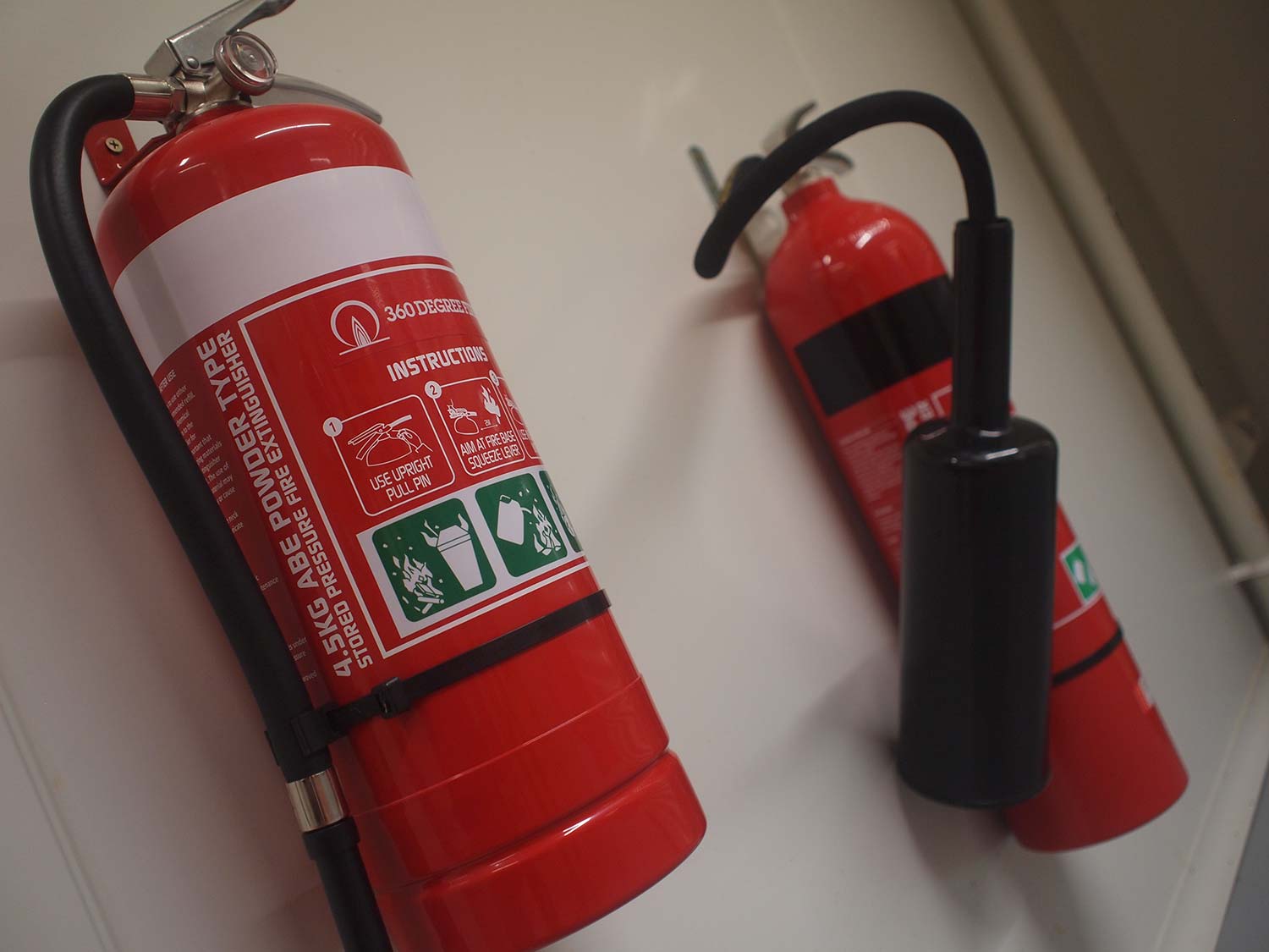 fire extinguisher 